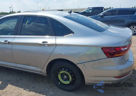 2019 Volkswagen Jetta 1.4T R-Line/1.4T S/1.4T Se z USA, uszkodzony, nr VIN 3VWC57BU1KM220221